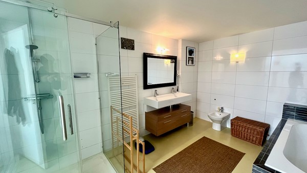 Medium property photo - Lange Beestenmarkt, 2512 ED The Hague